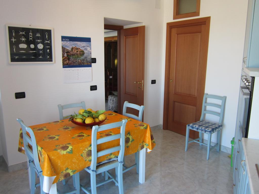 Villa Flora Ísquia Quarto foto