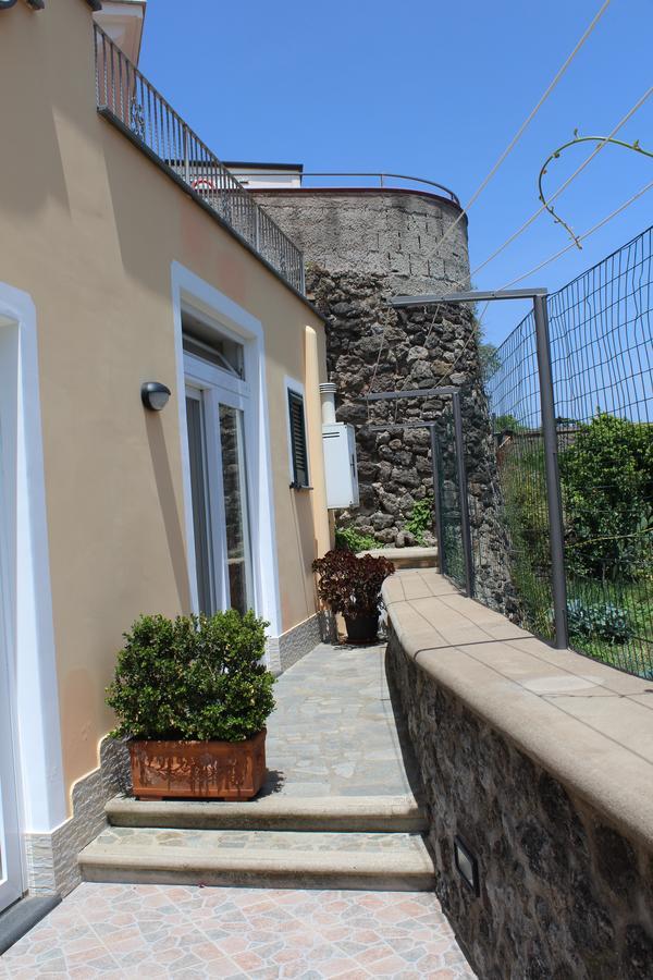 Villa Flora Ísquia Exterior foto